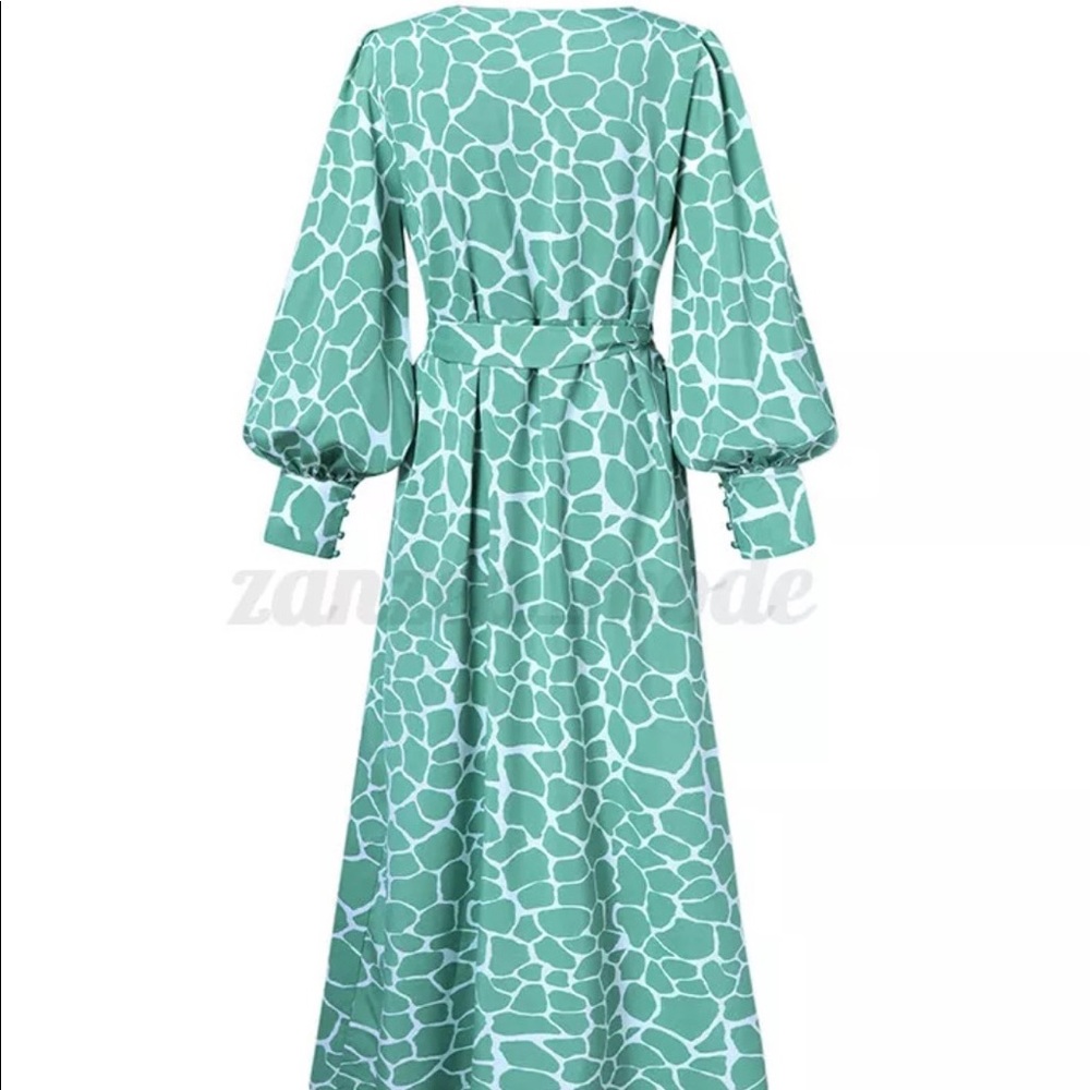 Bell Sleeved, Giraffe Print, Wrap Dress - Picture 12 of 15